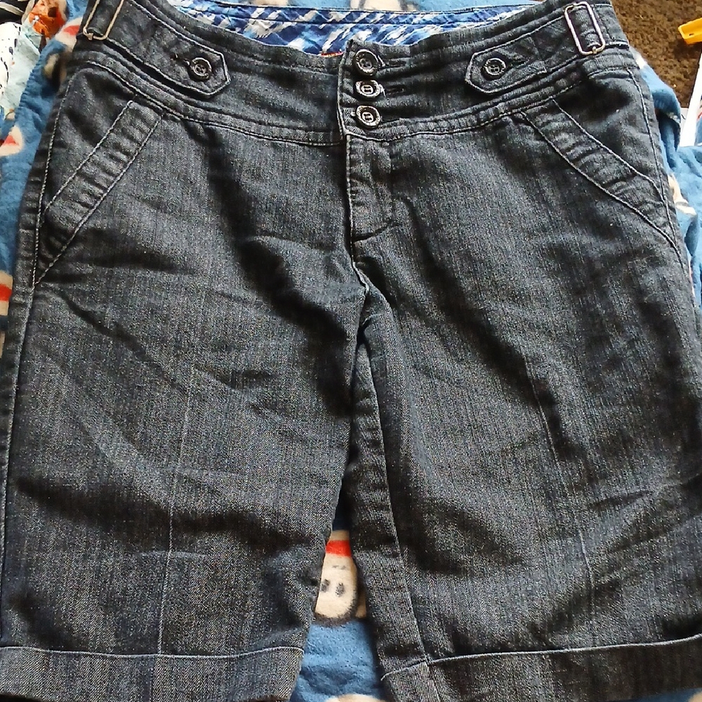 One Sone woman's shorts 10